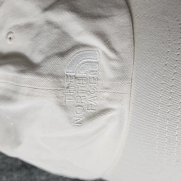 The North Face Cotton Hat. Unisex Adjustable - Picture 2 of 8